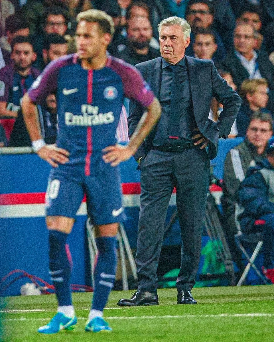 🚨| Durante as negociações, o italiano fez uma videochamada com o Neymar para entender a situação do jogador. O papo foi “informal e leve”, mas com o Ancelotti deixando claro que o jogador será importante até a Copa do Mundo. 

Não houve promessas, apenas um diálogo para entender