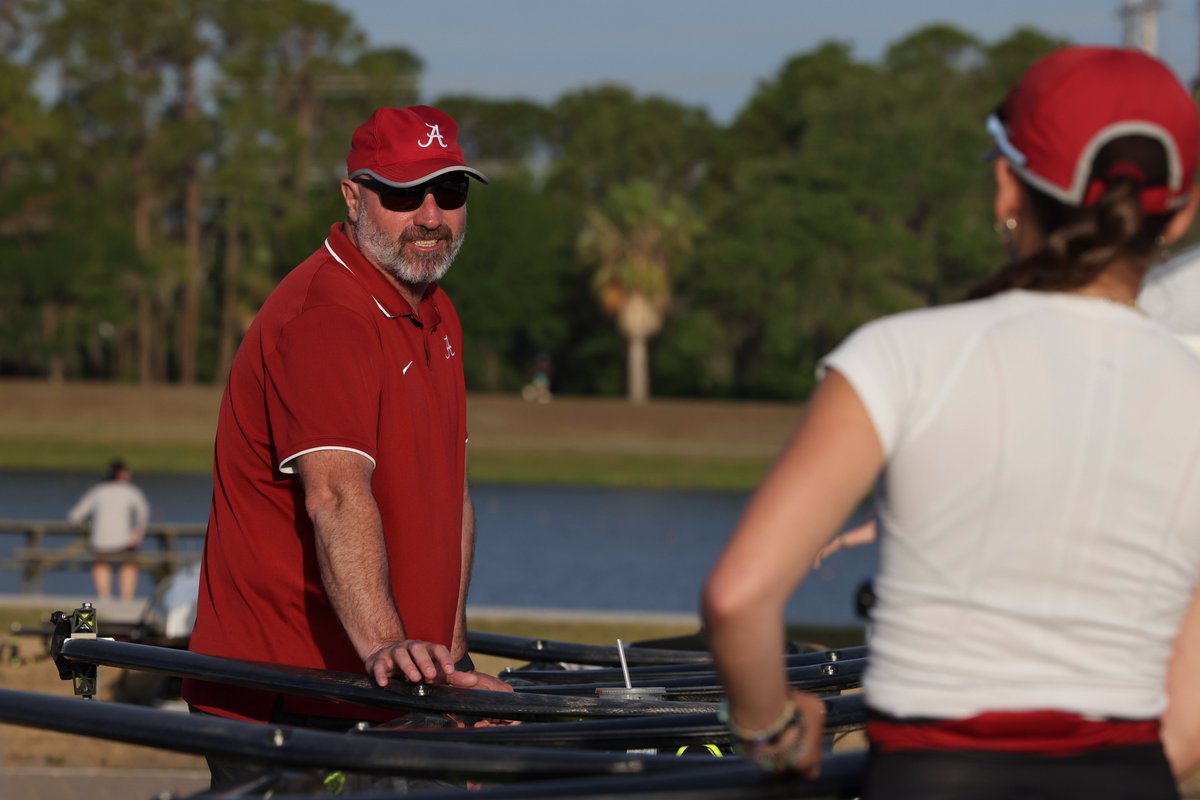 AlabamaRow's tweet image. Thanks for everything, Coach Putyrae!
📰 bit.ly/4m3zYtU
#RollTide