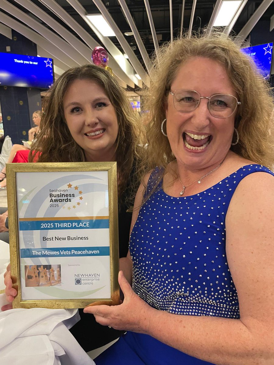MewesVets's tweet image. Thrilled to announce @MewesVets came 3rd in 'Best New Business' category at 'Seahaven Business Awards 2025' organised by @newhavenchamber & held at @The_AmexStadium. We can't thank all our clients & their pets enough for all their support! πΎ #Brighton #Rottingdean #Peacehaven