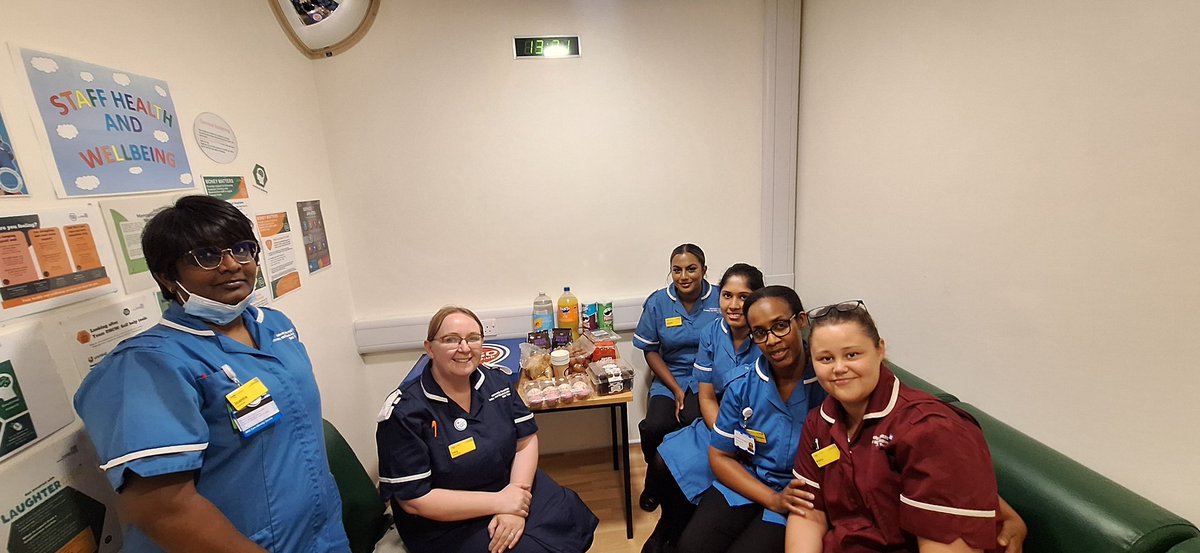 Team surgical short stay <a href="/nhsuhcw/">UHCW NHS Trust</a> celebrating international nurses day with pizza and goodies 😋.  Thank you everyone for all your hard work <a href="/SurgeryUhcw/">UHCW_Surgery</a>