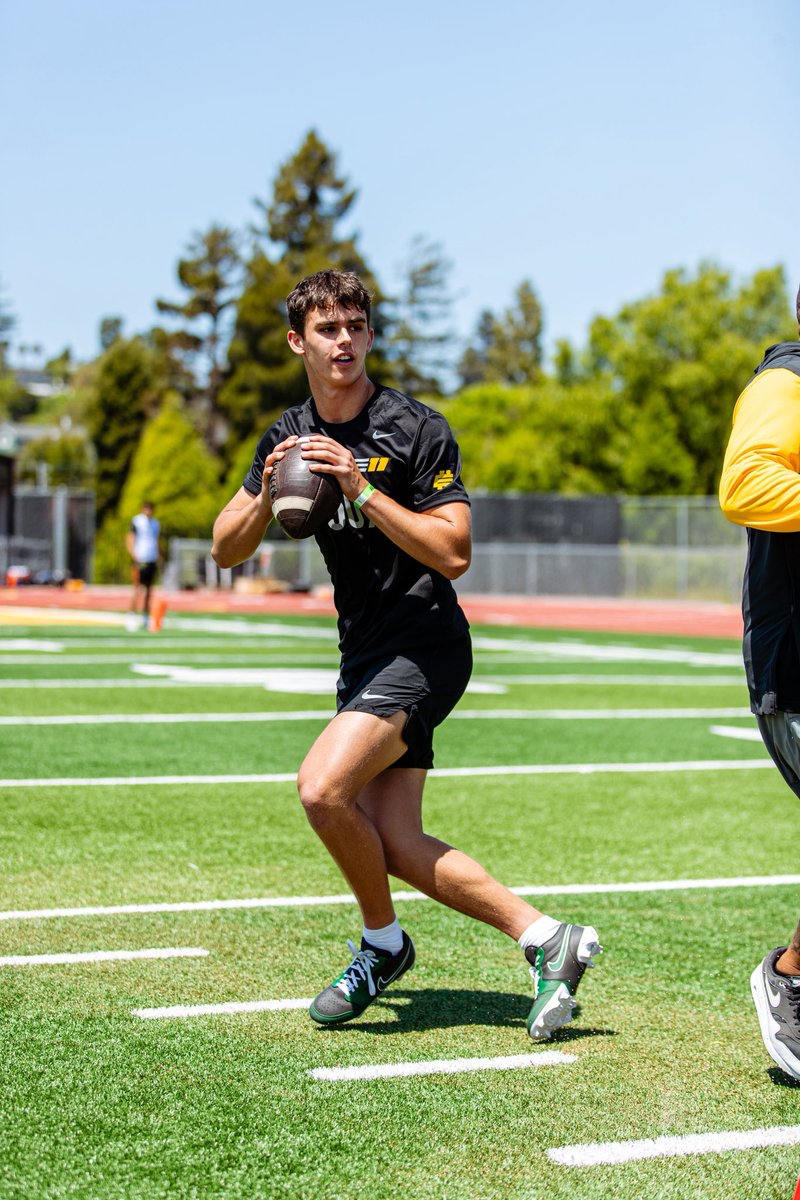 Brayden Knight (@braydenknight) on Twitter photo Grateful for the opportunity to compete at the #BayArea <a href="/Elite11/">Elite11</a> regional. Thank you <a href="/Stumpf_Brian/">Brian Stumpf</a> <a href="/S2Cognition/">S2 Cognition</a> <a href="/QuincyAvery/">Quincy Avery</a> <a href="/coachdrew8/">Coach Drew | QB Trainer</a> <a href="/AlexBrink10/">Alex Brink</a> <a href="/jtheaps9/">Jake Heaps</a> and the Coaching Staff for a great experience and helping me improve.
<a href="/dlsfootball17/">De La Salle Football</a> <a href="/3dqb_SoCal/">3DQB SoCal</a> <a href="/Taylor_Kelly10/">Taylor Kelly</a> Grateful for the opportunity to compete at the #BayArea <a href="/Elite11/">Elite11</a> regional. Thank you <a href="/Stumpf_Brian/">Brian Stumpf</a> <a href="/S2Cognition/">S2 Cognition</a> <a href="/QuincyAvery/">Quincy Avery</a> <a href="/coachdrew8/">Coach Drew | QB Trainer</a> <a href="/AlexBrink10/">Alex Brink</a> <a href="/jtheaps9/">Jake Heaps</a> and the Coaching Staff for a great experience and helping me improve.
<a href="/dlsfootball17/">De La Salle Football</a> <a href="/3dqb_SoCal/">3DQB SoCal</a> <a href="/Taylor_Kelly10/">Taylor Kelly</a>