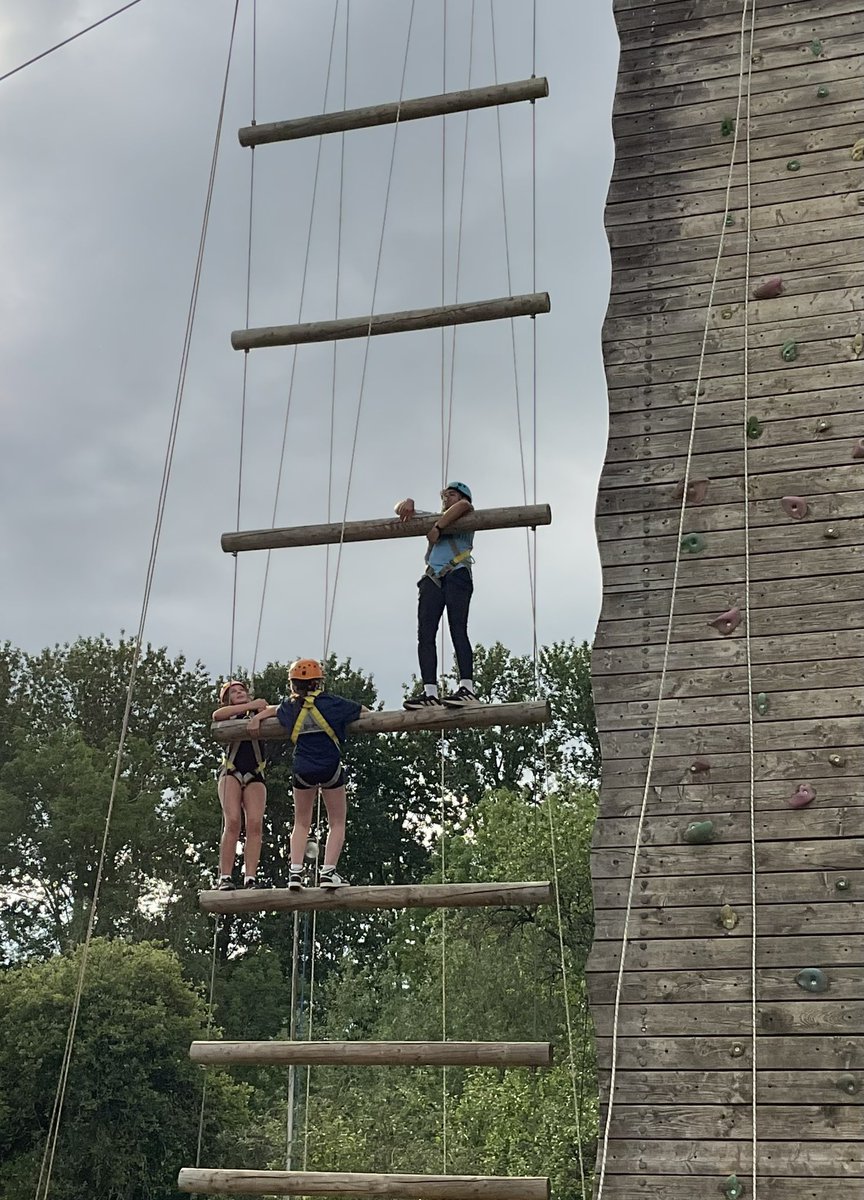 Claires Court Senior Girls tweet media