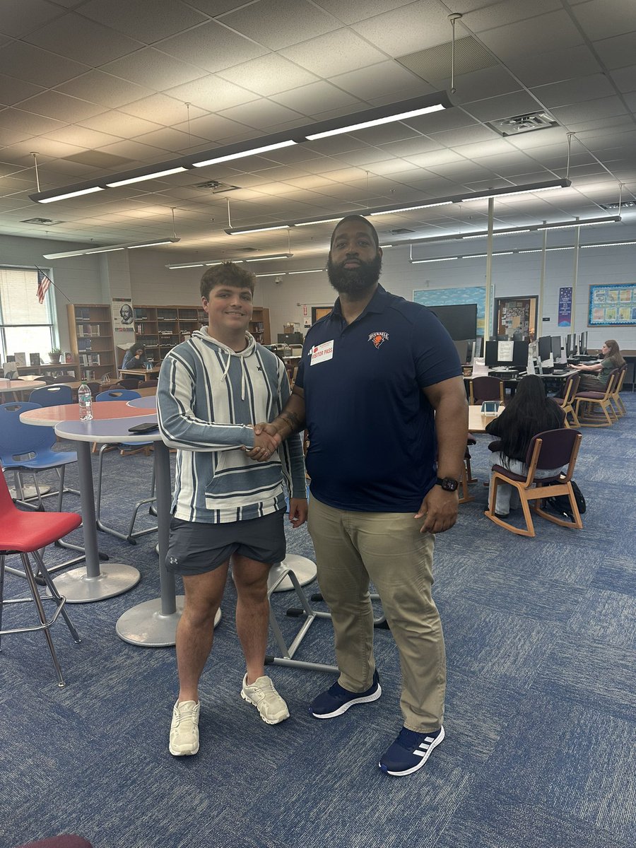 Big thanks to <a href="/coach_KB90/">Kentwan Balmer</a> from <a href="/Bucknell_FB/">Bucknell Football</a> for coming out today. Thanks for taking the time to come see me!

<a href="/CoachSchmitzDHS/">Matt Schmitz</a> <a href="/RecruitGeorgia/">Recruit Georgia</a>