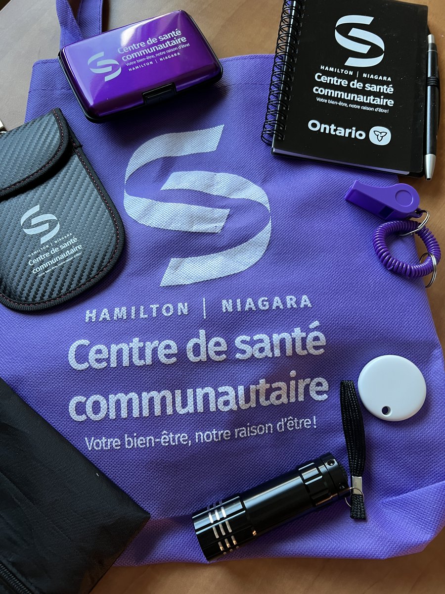 Dans le cadre du mois de sensibilisation et de prévention des agressions à caractère sexuel, la famille du CSCHN a reçu des trousses contribuant à renforcer le  sentiment de sécurité au travail et lors des déplacements.
Merci à l'équipe en charge 💜🤍