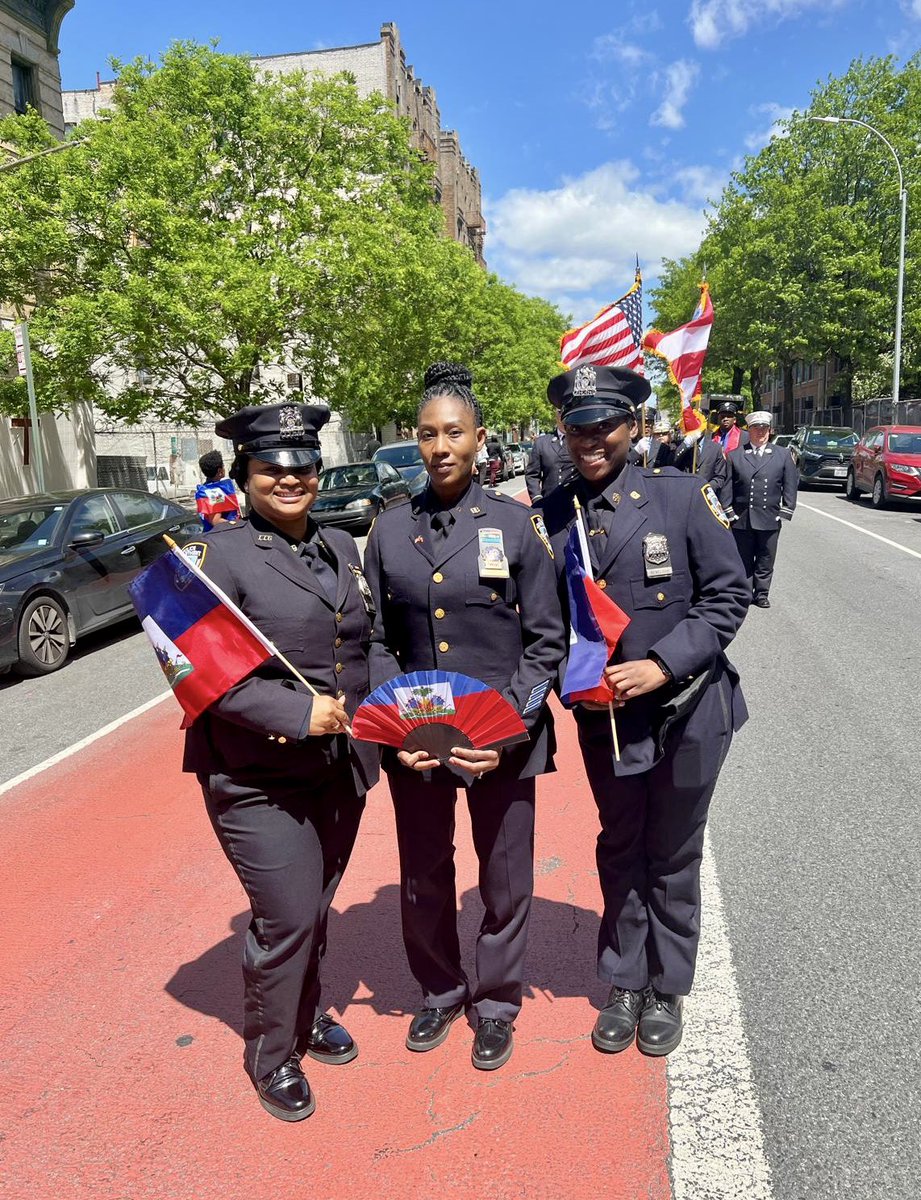 We marched up Norstrand Avenue in Brooklyn for the Haitian Culture Heritage Parade. 

Thank you to all the members of <a href="/halefo_nyc/">HALEFO</a> for sharing the Haitian  culture with us and all of NYC.
<a href="/NYPDnews/">NYPD NEWS</a>