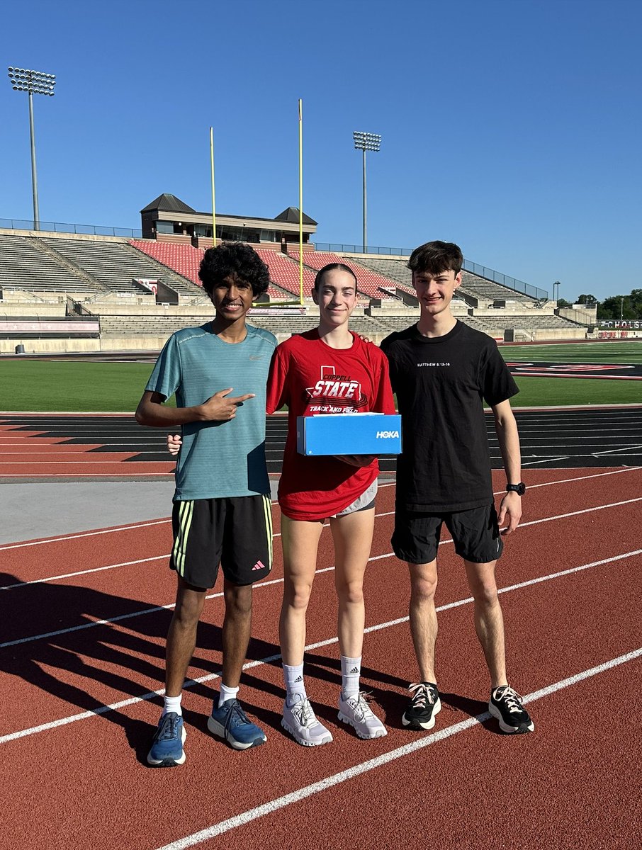 Thank You, Fleet Feet!

A heartfelt thank you to @fleetfeetdfw for generously gifting Maya Easterwood a pair of Hoka Mach 6 shoes! Your support fuels the passion and dedication of our athletes, helping them go the extra mile!