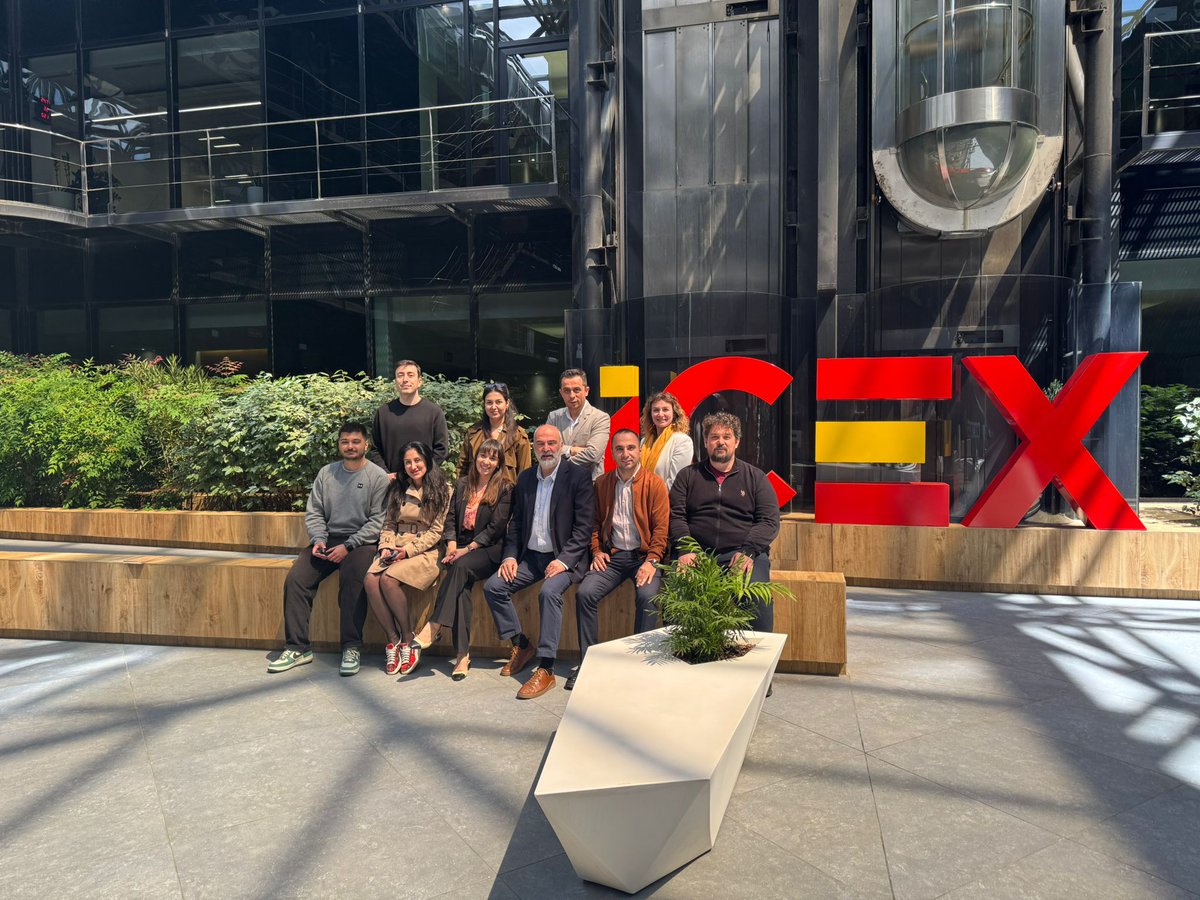 UfukBatum's tweet image. @SMARTNETglobal olarak Madrid&apos;te temaslarımıza başladık...

Girişimcilerimiz İspanya ekosistemini değerlendiriyor...