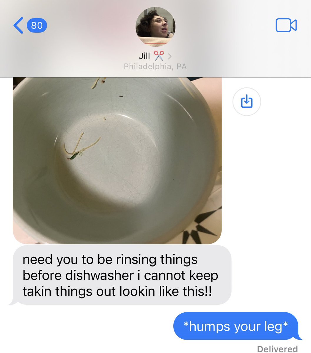 lsdcuredme's tweet image. we sent our texts at the exact same time :/