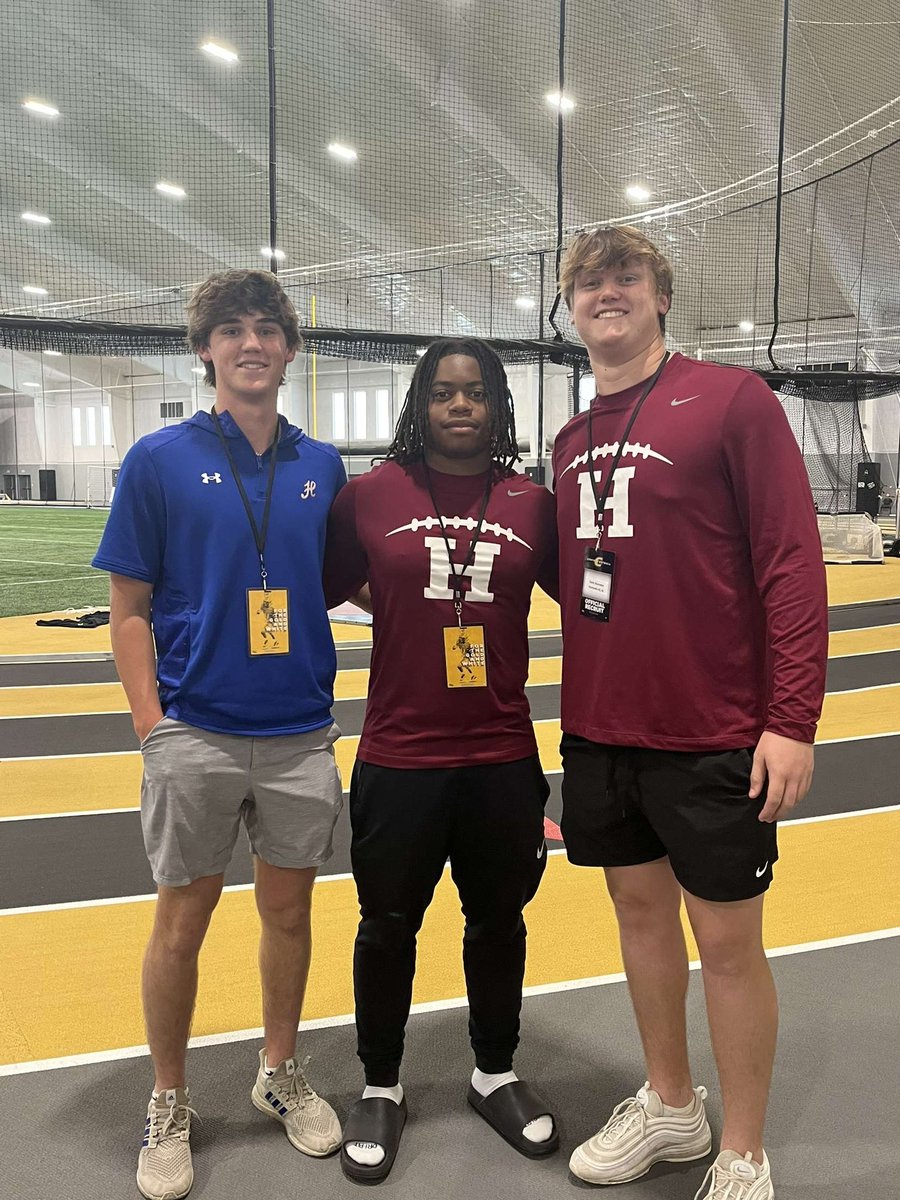 JaggerRich18's tweet image. Had a amazing time at Centre. Thank you @lachendro1 for the invite.
@Dwight__P @davis_shumaker @NavendraWoods @CoachWi1burn