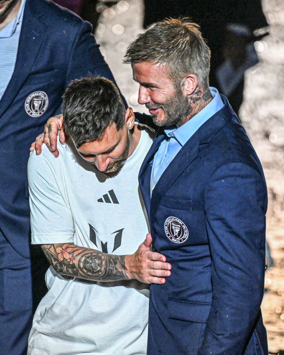 🚨💣Ontem houve uma reunião por telefone entre Lionel Messi, os irmãos Mas e Beckham, a reunião foi solicitada pelo próprio Messi.

Não se tem certeza sobre o assunto, pode ser sobre extensão de contrato, insatisfação com o comando de Mascherano ou outro tema.

ℹ️<a href="/ClaudioFutbol/">Claudio</a>
