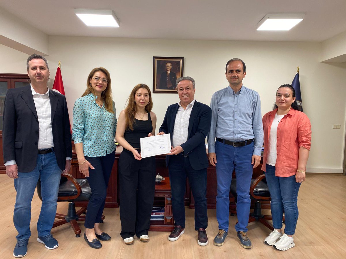 Finans ve Yönetim Matematiği sertifikasını almaya hak kazanan matematik bölümü öğrencimiz Zeynep Rana ÖZTÜRK'ü tebrik ediyoruz! 👏