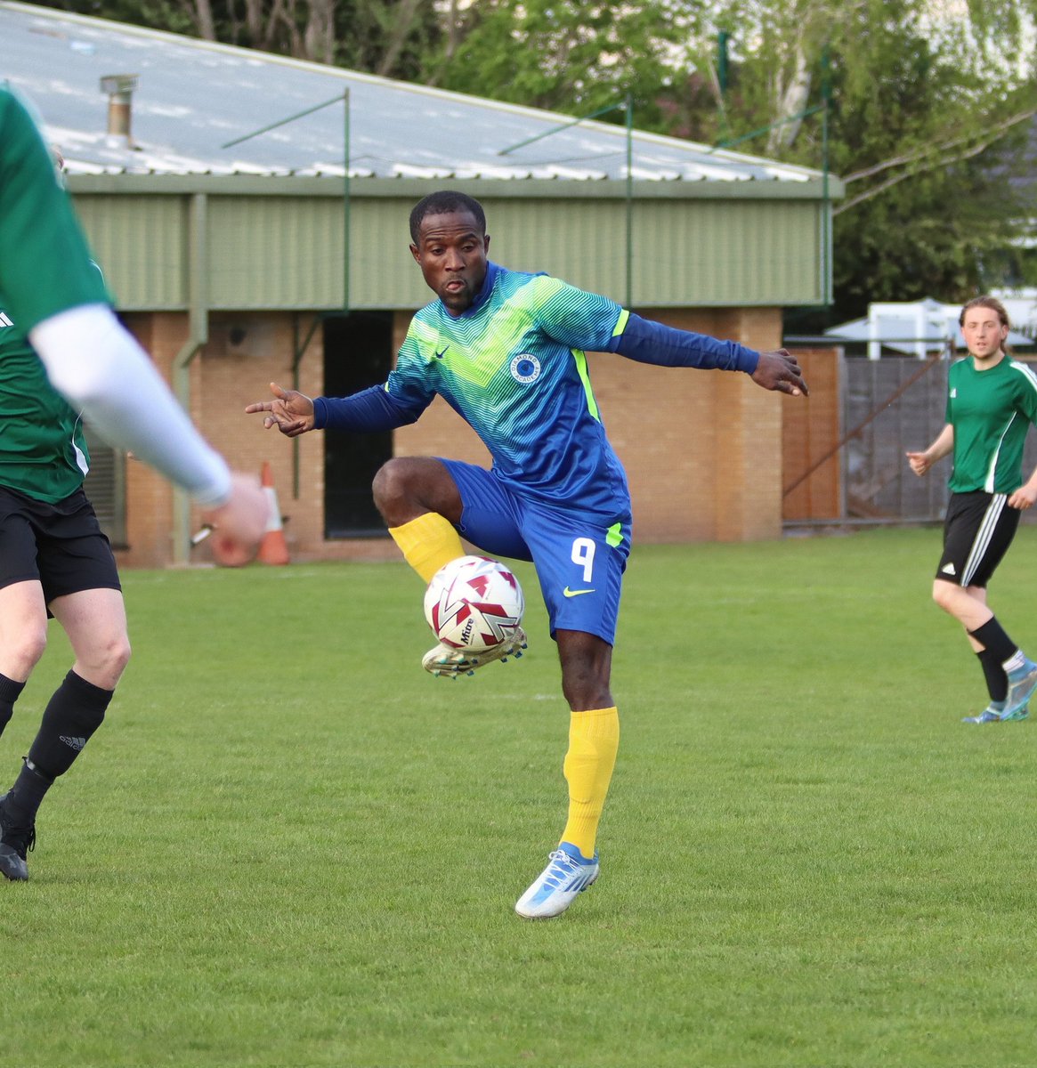nutmegimages174's tweet image. Birmingham Irish vs Diamond Academy (22/4/25)
Birmingham & District League; Division 3