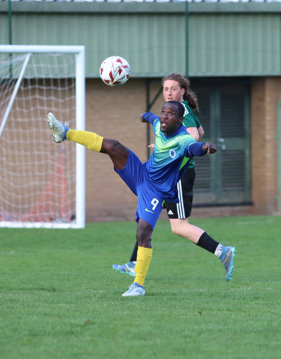 nutmegimages174's tweet image. Birmingham Irish vs Diamond Academy (22/4/25)
Birmingham & District League; Division 3