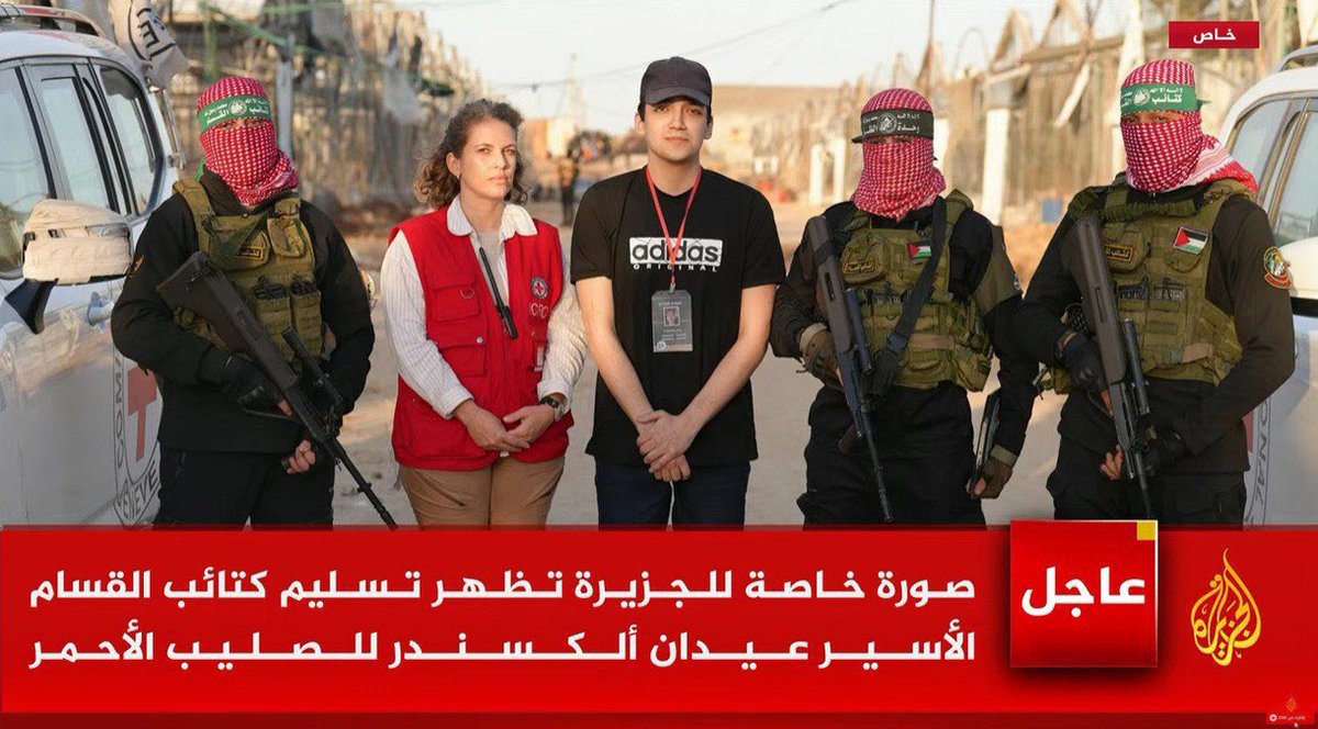 🚨NEW: Edan Alexander, the last living American hostage, being handed over by Hamas to the Red Cross in Khan Younis.