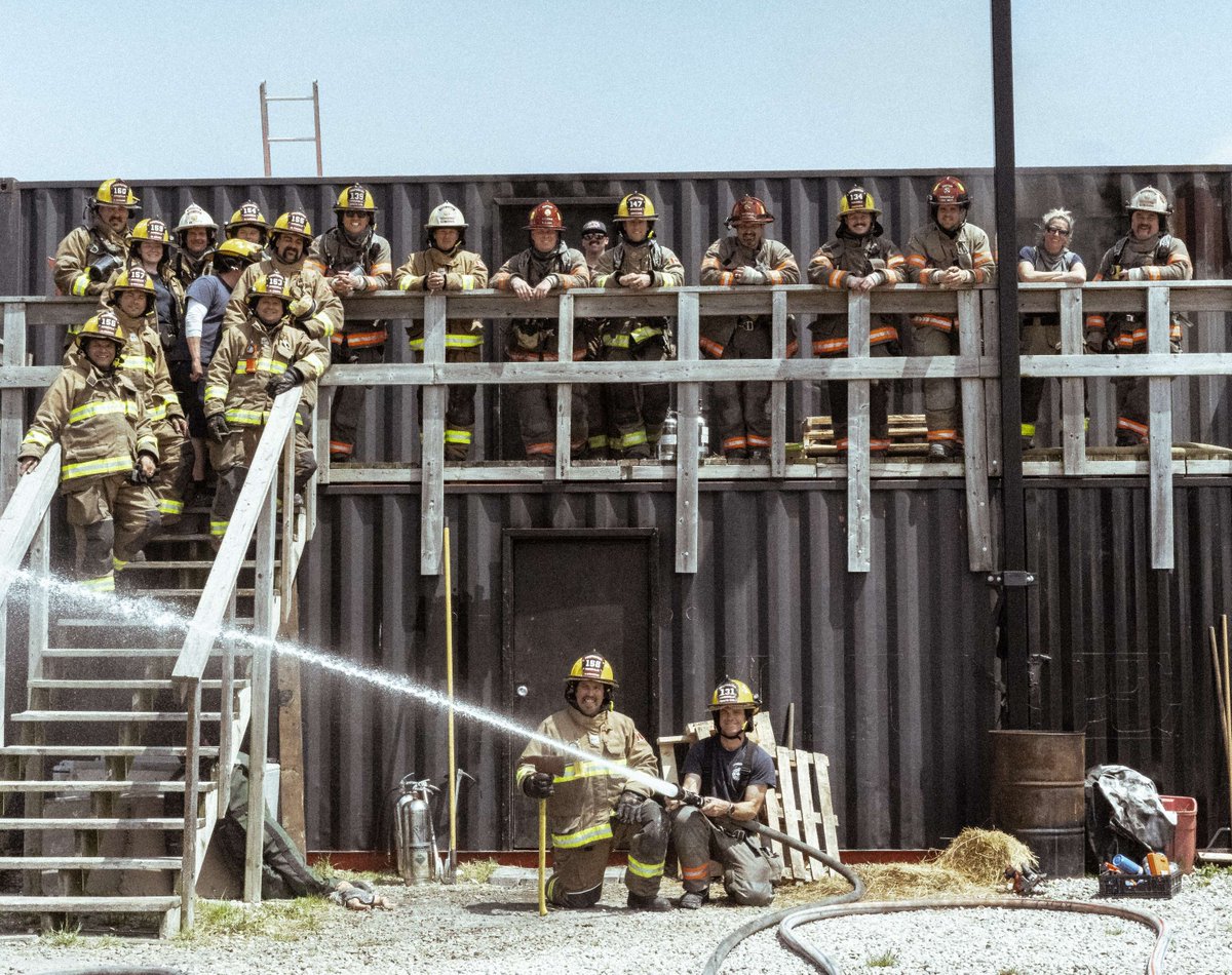 Our new recruits participated in live fire training this past Sat to help them acclimate to the conditions they’ll face in the field and to equip them with the skills and knowledge. Volunteer as a firefighter kingsville.ca/jobs
