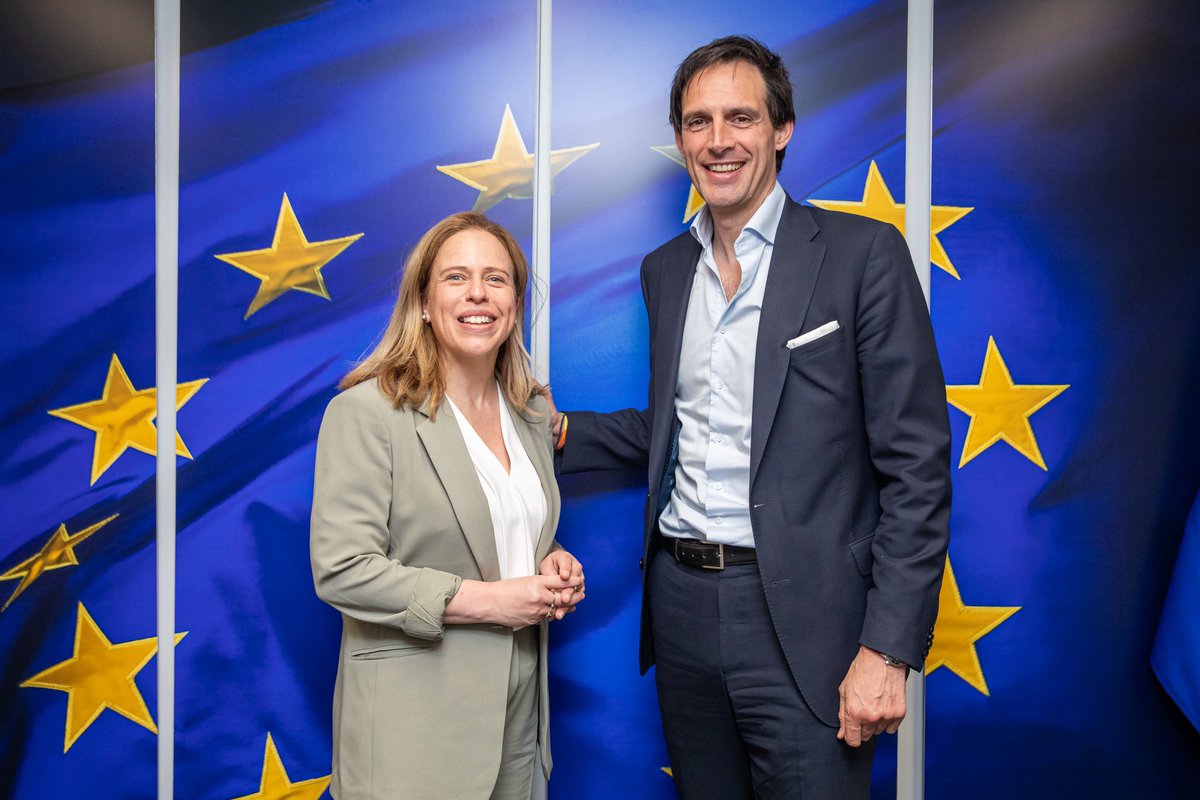 Wopke Hoekstra (@wbhoekstra) on Twitter photo Great to talk to the Mayor of Rotterdam <a href="/carolaschouten/">Carola Schouten</a>.
It was important to exchange on the Clean Industrial Deal and the opportunities for the Port of Rotterdam. Great to talk to the Mayor of Rotterdam <a href="/carolaschouten/">Carola Schouten</a>.
It was important to exchange on the Clean Industrial Deal and the opportunities for the Port of Rotterdam.