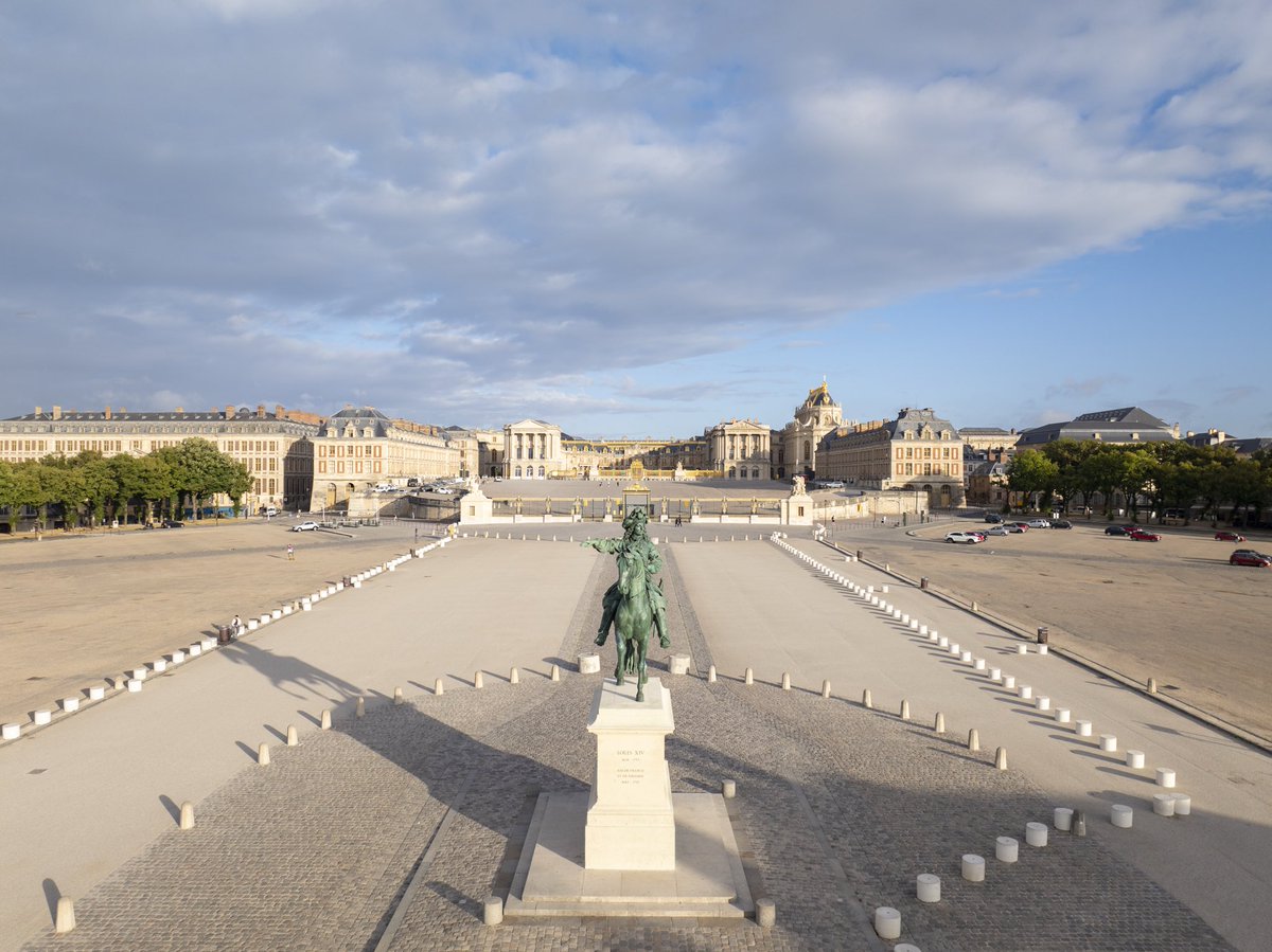 TUESDAY, MAY 13, due to a national strike, we cannot guarantee that the Palace and Estate of Versailles will be open.

We will share more information on our networks and our website : en.chateauversailles.fr