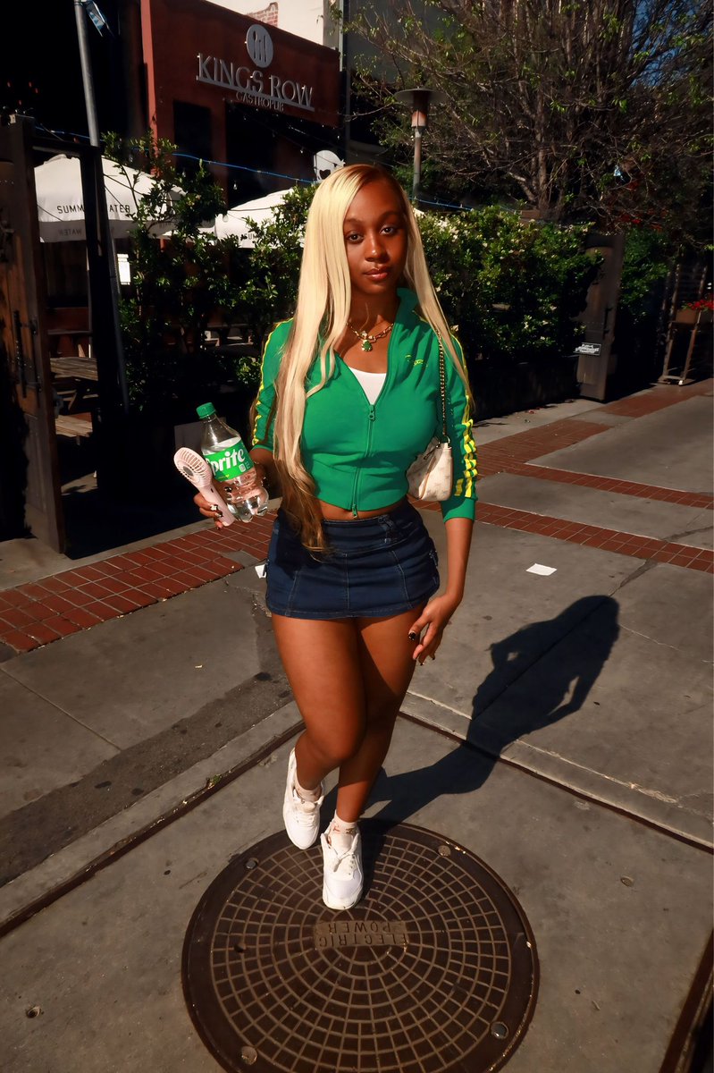 KeliaReign's tweet image. 🤭❣️