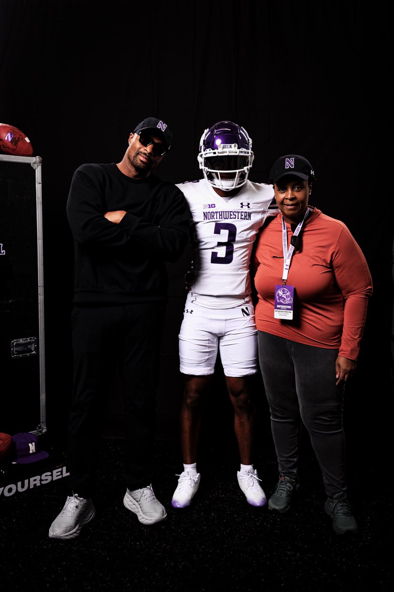 Go ‘Cats??? <a href="/OsiUmenyiora/">OSI</a> #uncommitted