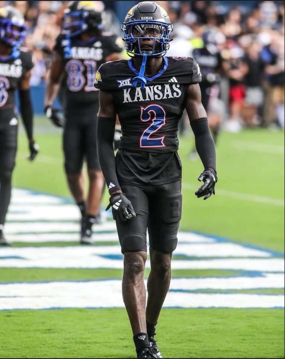 Tavares Harrington (@tavaresharr) on Twitter photo Blessed to receive a offer from <a href="/KU_Football/">Kansas Football</a> <a href="/KUCoachZ/">Coach Jim Zebrowski</a> <a href="/CoachBshelb/">Brandon Shelby</a> #rockchalk
<a href="/Jordanlynch06/">Jordan Lynch</a> <a href="/CaravanFootball/">Caravan Football</a> <a href="/EDGYTIM/">Timothy “EDGYTIM” OHalloran</a> <a href="/SWiltfong_/">Steve Wiltfong</a> <a href="/ChadSimmons_/">ChadSimmons</a> <a href="/GregSmithRivals/">Greg Smith</a> <a href="/adamgorney/">Adam Gorney</a> <a href="/LemmingReport/">Tom Lemming</a> <a href="/Phouly31/">pete houlihan</a> <a href="/DracoSmith23/">Coach Draco</a> Blessed to receive a offer from <a href="/KU_Football/">Kansas Football</a> <a href="/KUCoachZ/">Coach Jim Zebrowski</a> <a href="/CoachBshelb/">Brandon Shelby</a> #rockchalk
<a href="/Jordanlynch06/">Jordan Lynch</a> <a href="/CaravanFootball/">Caravan Football</a> <a href="/EDGYTIM/">Timothy “EDGYTIM” OHalloran</a> <a href="/SWiltfong_/">Steve Wiltfong</a> <a href="/ChadSimmons_/">ChadSimmons</a> <a href="/GregSmithRivals/">Greg Smith</a> <a href="/adamgorney/">Adam Gorney</a> <a href="/LemmingReport/">Tom Lemming</a> <a href="/Phouly31/">pete houlihan</a> <a href="/DracoSmith23/">Coach Draco</a>