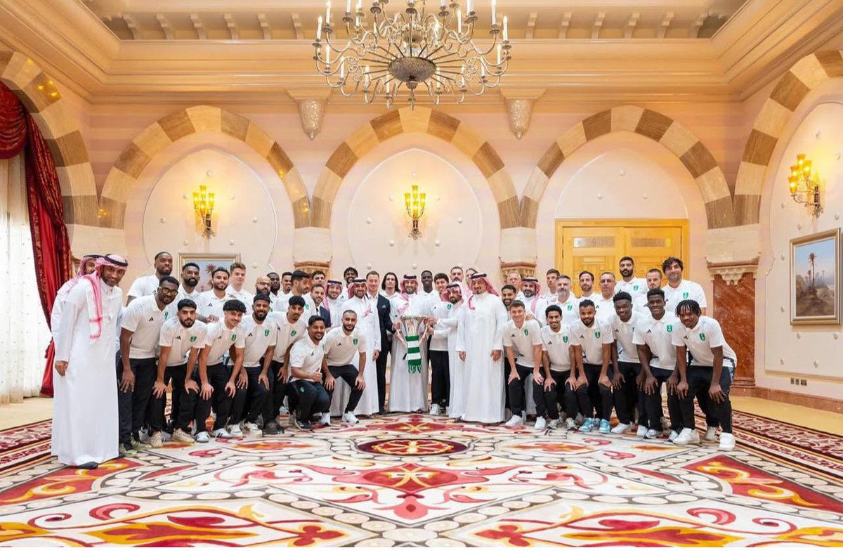 هذا الملكي 💚💚💚💚

 #استقبال_ولي_العهد_للاهلي
