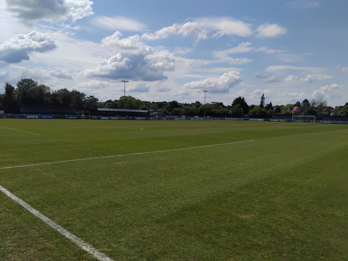 Final pitch prep of the 24/25 season done good luck to the boys in the youth cup final tonight.

Goals out tomorrow and we start again 🌱🟢⚫️🟢