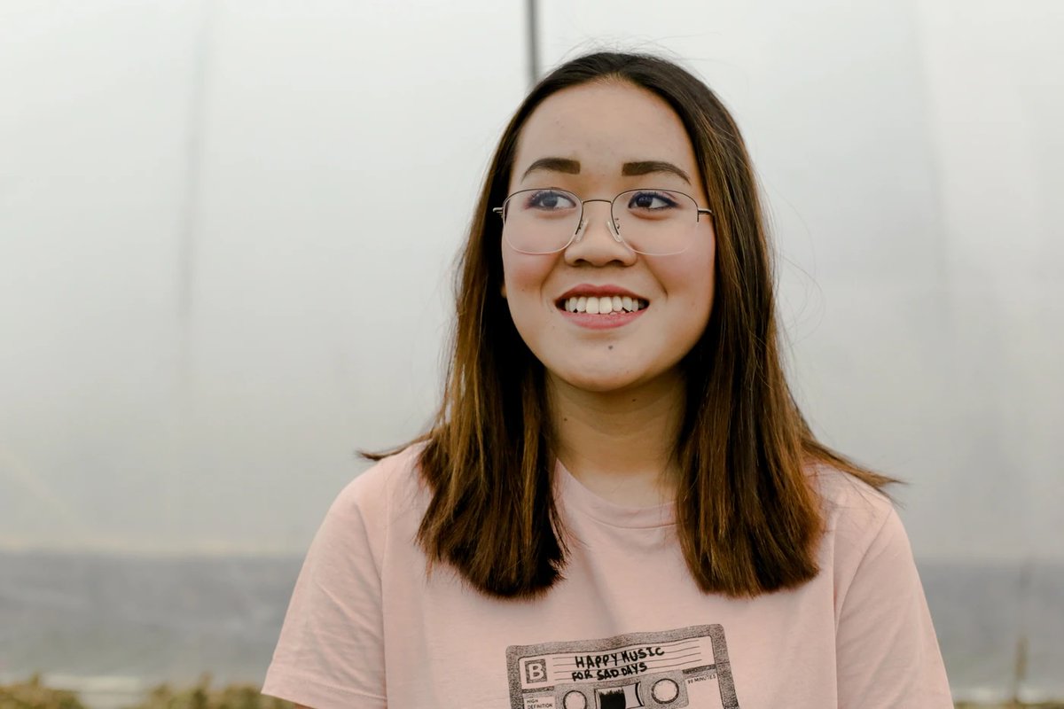 1/ “When I moved to Europe, it was easy to bring my bitcoin savings with me.”

Meet Sarah from 🇿🇦 South Africa.

She saved in bitcoin to escape a weakening currency and used it to build a new life abroad 🧵