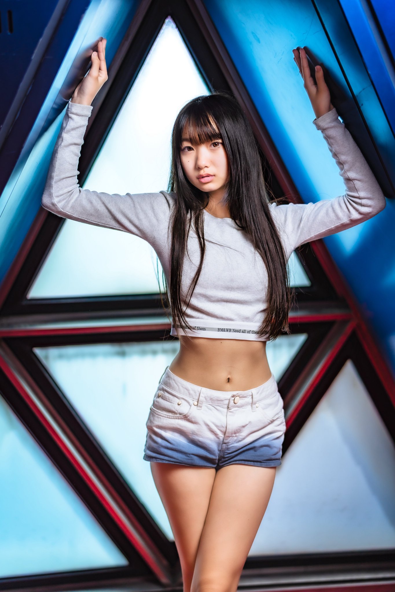 GqwBrkvWEAAUCad.jpg:large