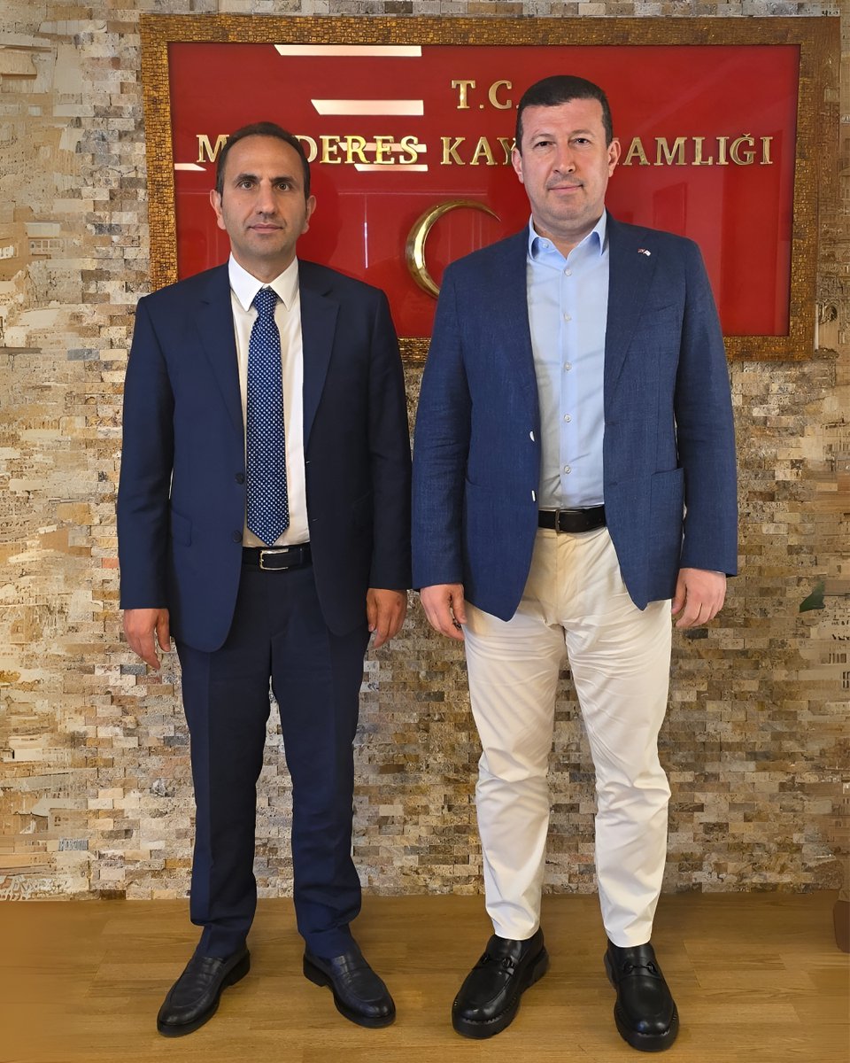 Menderes Kaymakamımız Sn. Cevat Çelik’i makamında ziyaret ettik.

Cuma günü ÜLKEA'mızda yapacağımız Kızılay Kan Bağışı Etkinliğimize davet ettik.

Nazik misafirperverliklerinden dolayı kendisine teşekkür ediyor, görevinde kolaylıklar diliyoruz.

#Menderes #Kızılay