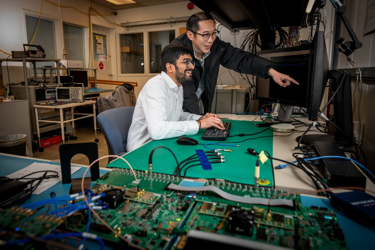 LBNL Accelerator Technology & Applied Physics (@lbnlatap) on Twitter photo Discover how QubiC 2.0 <a href="/BerkeleyLab/">Berkeley Lab</a> is propelling superconducting qubit technology forward. Delivering unmatched precision & scalability in qubit operations, this sets a new benchmark for quantum information science <a href="/ENERGY/">U.S. Department of Energy</a> @DOEScience <a href="/QSAcenter/">QSAcenter</a>
quantumsystemsaccelerator.org/2025/05/02/bre… Discover how QubiC 2.0 <a href="/BerkeleyLab/">Berkeley Lab</a> is propelling superconducting qubit technology forward. Delivering unmatched precision & scalability in qubit operations, this sets a new benchmark for quantum information science <a href="/ENERGY/">U.S. Department of Energy</a> @DOEScience <a href="/QSAcenter/">QSAcenter</a>
quantumsystemsaccelerator.org/2025/05/02/bre…
