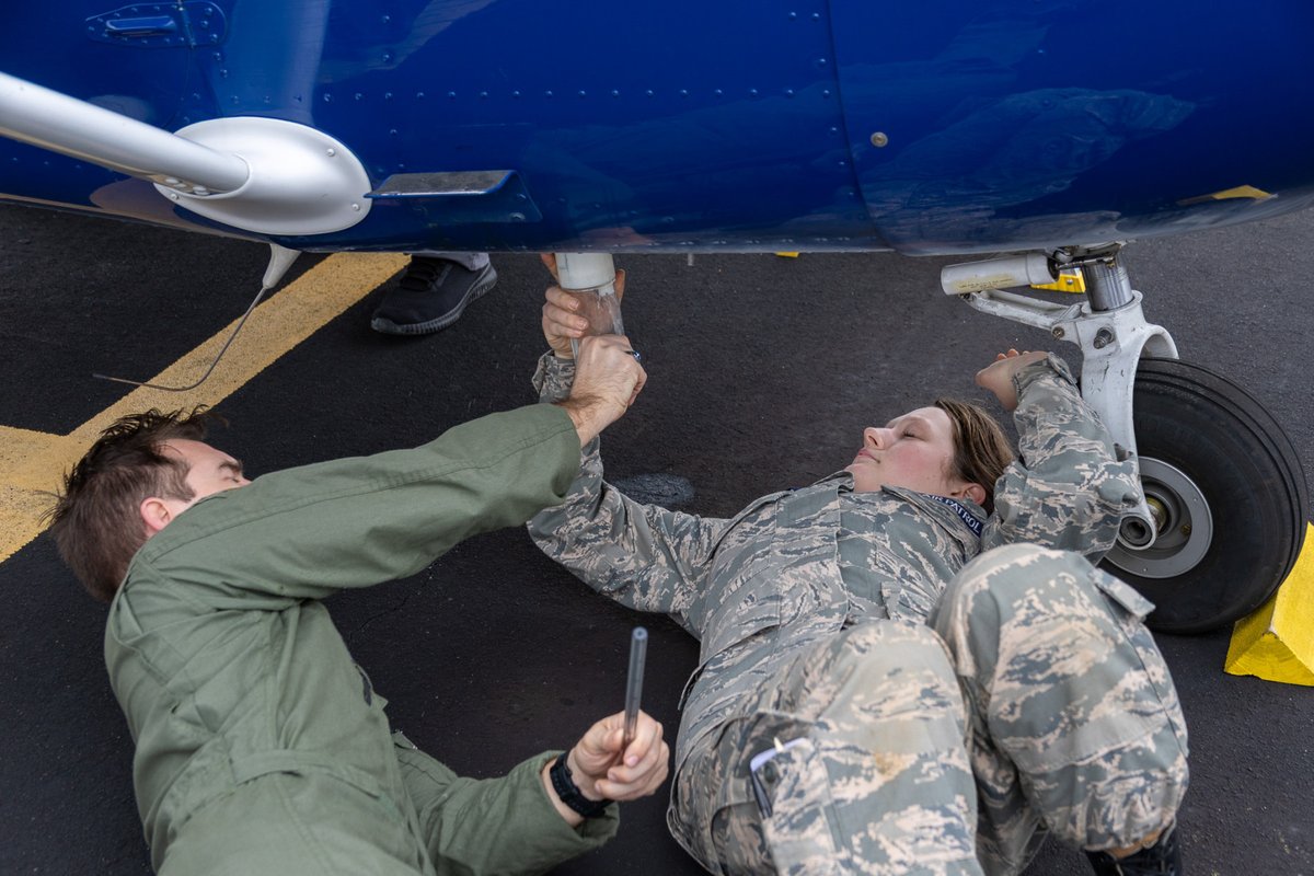 Members from five wings participated in our National Emergency Services Academy — Southeast Region. The activity featured training simulations and classroom sessions. Read more cap.news/nesa-southeast…. 

#CivilAirPatrol