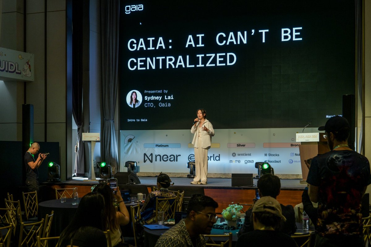 Our CTO extraordinaire <a href="/sydneylai/">Sydney Lai</a> at <a href="/buidl_asia/">BUIDL</a> 🇰🇷 last month!