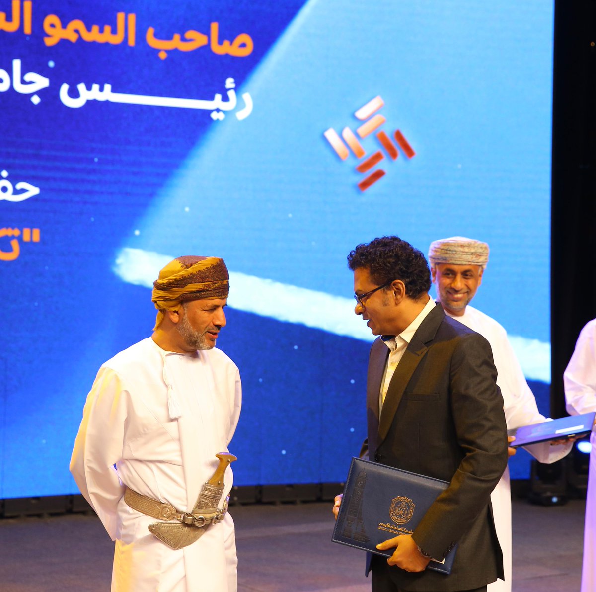 Pankaj B. Pathare (@pankajp_15) on Twitter photo I'm deeply grateful to received the Distinguished Researcher Award at Sultan Qaboos University on the 25th University day. Thanks to my mentors, colleagues and students.
<a href="/squcams/">كلية العلوم الزراعية والبحرية</a> <a href="/SWAE_Group/">SWAE_GROUP</a>
<a href="/Mai_Aldairi/">Mai Al.Dairi</a> <a href="/alyahyai/">Իᾰṧℏἰḍ🌴 راﺷ̶͠ـد اليحـيائي</a> I'm deeply grateful to received the Distinguished Researcher Award at Sultan Qaboos University on the 25th University day. Thanks to my mentors, colleagues and students.
<a href="/squcams/">كلية العلوم الزراعية والبحرية</a> <a href="/SWAE_Group/">SWAE_GROUP</a>
<a href="/Mai_Aldairi/">Mai Al.Dairi</a> <a href="/alyahyai/">Իᾰṧℏἰḍ🌴 راﺷ̶͠ـد اليحـيائي</a>