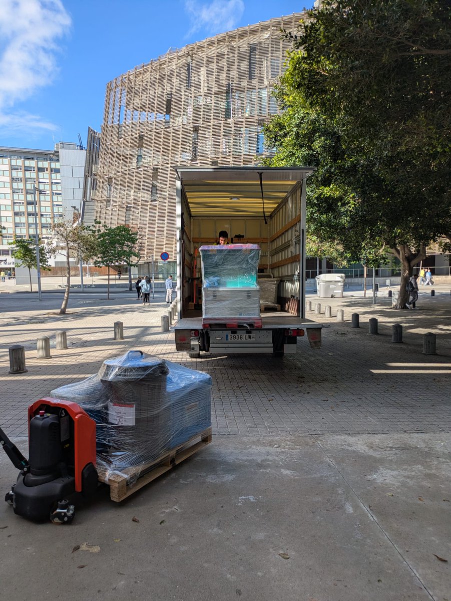 simolab (@simolab_) on Twitter photo Last week the <a href="/simolab_/">simolab</a> members <a href="/EDeschaseaux/">elisabeth deschaseaux</a> and Lide JvV shipped instruments to Southampton for the CARES cruise, led by <a href="/PlymouthMarine/">Plymouth Marine Lab</a>
A 5 weeks long cruise to the N Atlantic on board of the RV Discovery. The team will be doing #VOC by #PTRMS for #climatechange research. Last week the <a href="/simolab_/">simolab</a> members <a href="/EDeschaseaux/">elisabeth deschaseaux</a> and Lide JvV shipped instruments to Southampton for the CARES cruise, led by <a href="/PlymouthMarine/">Plymouth Marine Lab</a>
A 5 weeks long cruise to the N Atlantic on board of the RV Discovery. The team will be doing #VOC by #PTRMS for #climatechange research.