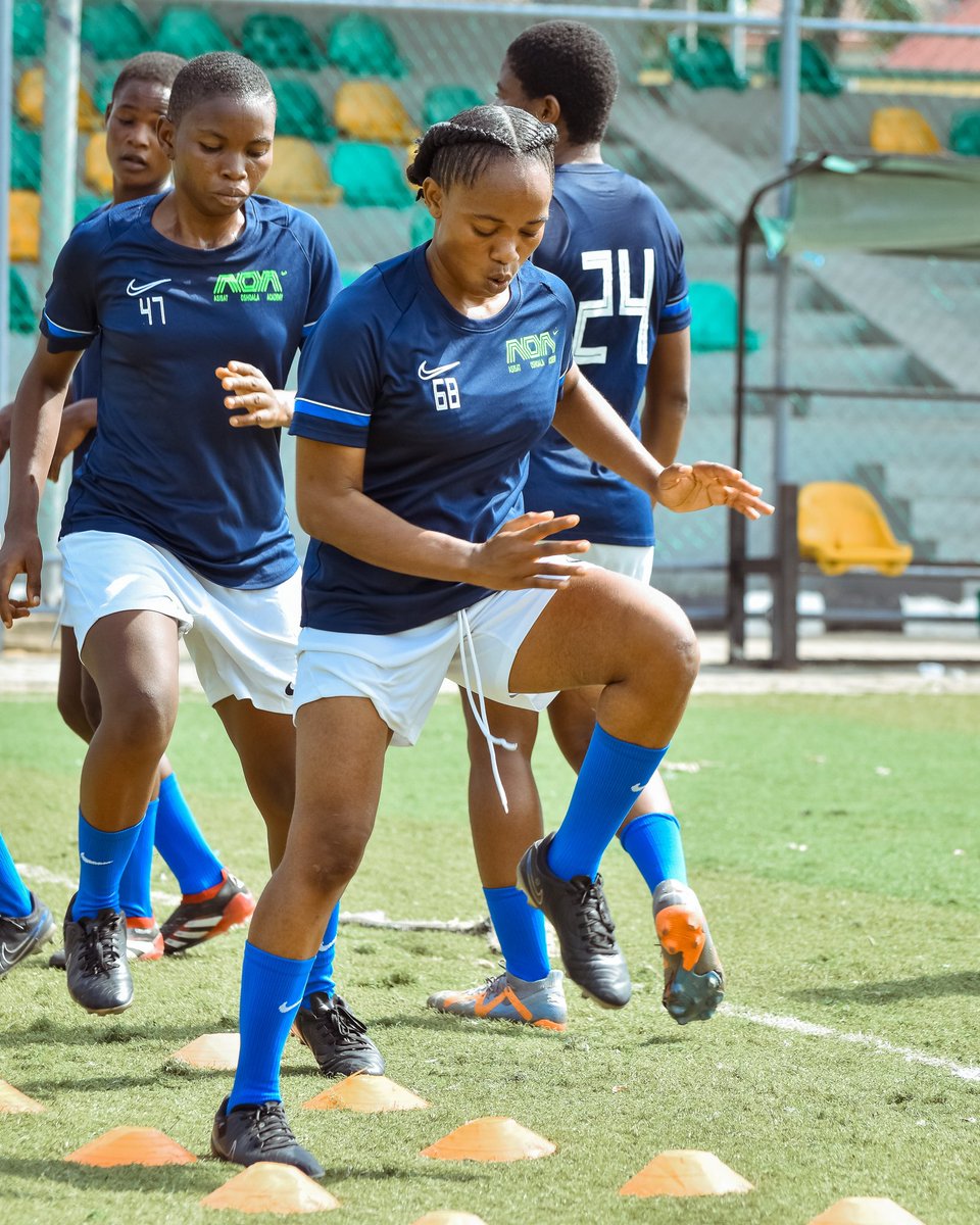 “Nothing is as important as passion. No matter what you want to do with your life, be passionate.” -Jon Bon Jovi

#training @asisatoshoalaacademy 

#happymonday
#mondaymotivation
#aoa
#asisatoshoala