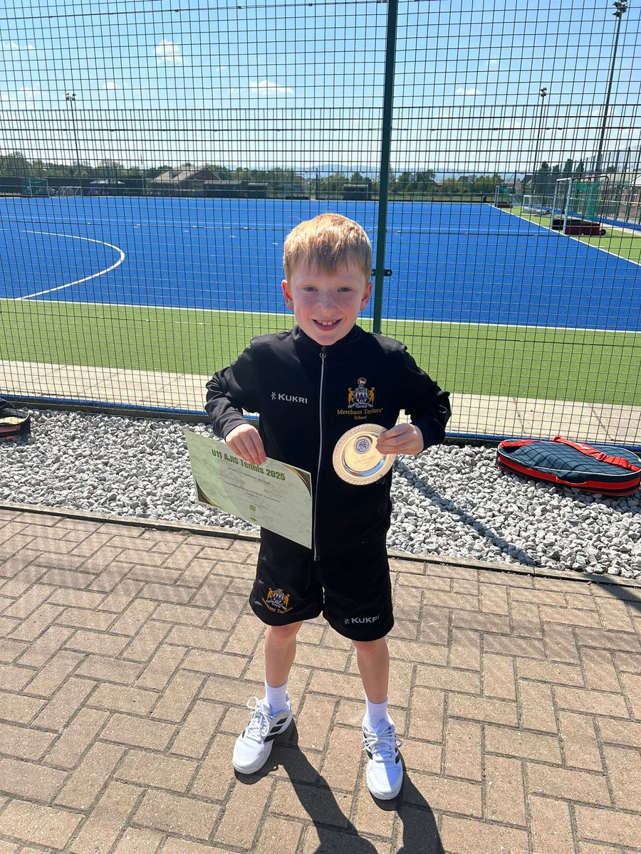 MerchantsCrosby's tweet image. On Friday 9th May, four Stanfield pupils took part in the U11 AJIS Tennis Tournament, hosted by King's School, Chester 🎾

Our team, made up of three U10s and one U9, performed brilliantly throughout the day and represented the school excellently.

Our youngest competitor, Oscar…