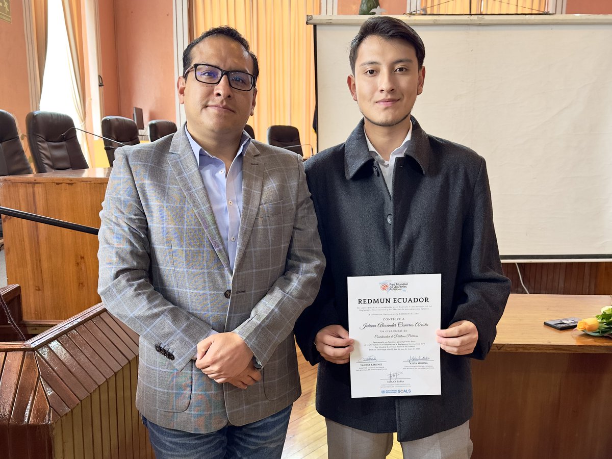 📌 Felicitaciones a la REDMU Latacunga por la valiente decisión de trabajar por nuestra ciudad 🤝 Sigan siempre adelante queridos/as jóvenes 🙌 Estamos a la orden 🫡 Gracias por la invitación 💛💙