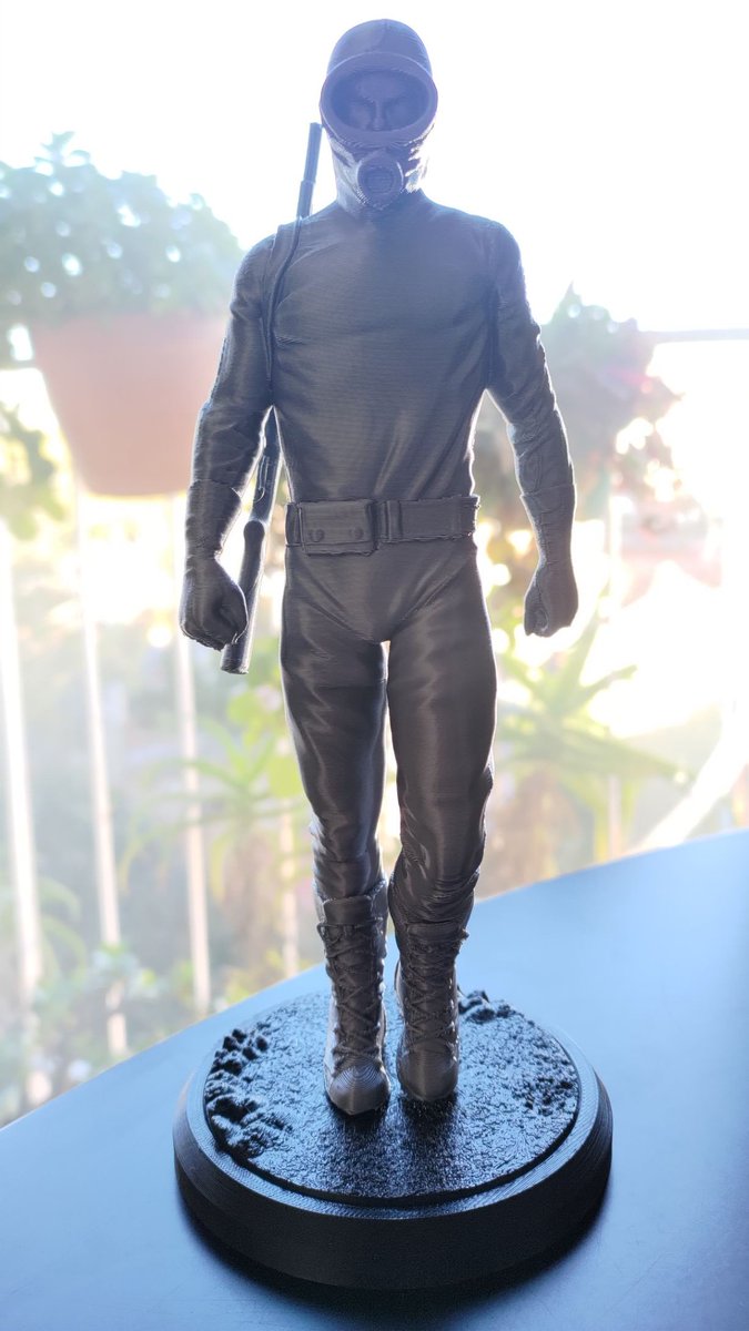 Nadie se salva ni se imprime solo. Desde hoy junto a nuestro escritorio de trabajo. Hermoso modelo, felicitaciones al autor cults3d.com/de/modell-3d/k…