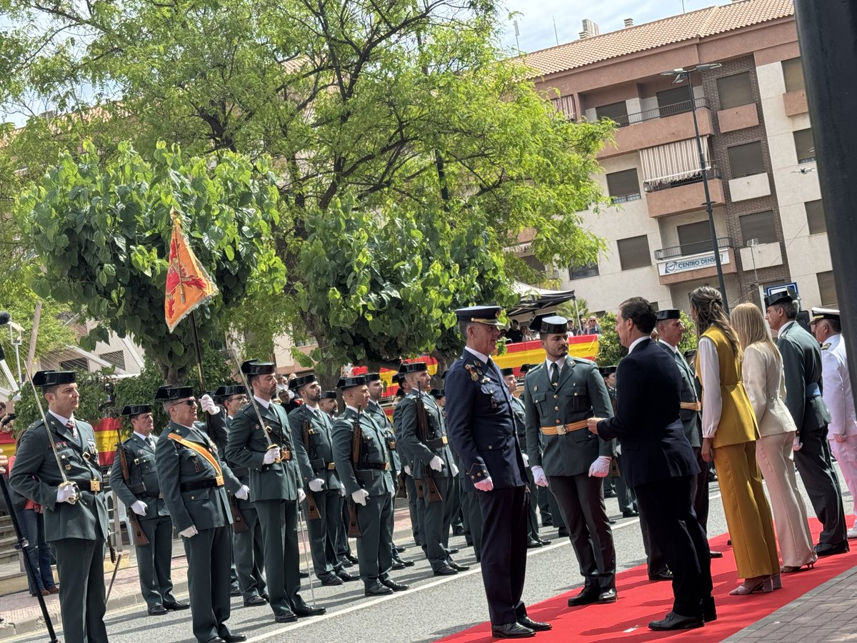 11/5/25:La Cónsul General asistió ayer a la celebración del 181 aniversario de la fundación de la Guardia Civil,que tuvo lugar en Alhama de Murcia.El acto estuvo presidido por Dña Mariola Guevara,delegada del Gobierno de la Región de Murcia y Don Pulido,coronel jefe de la Región
