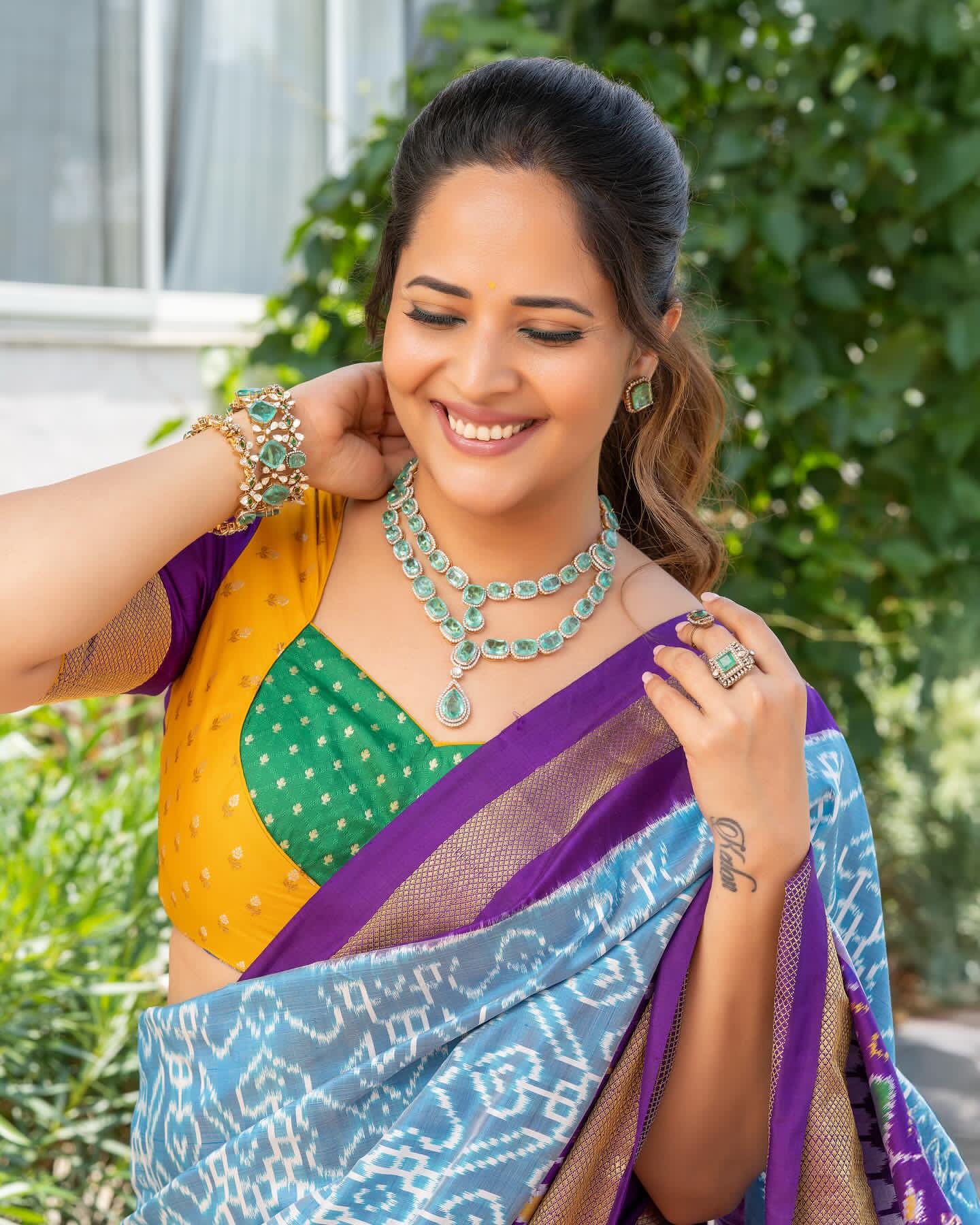 GqwGdbSbYAAT0B6?format=jpg&name=large