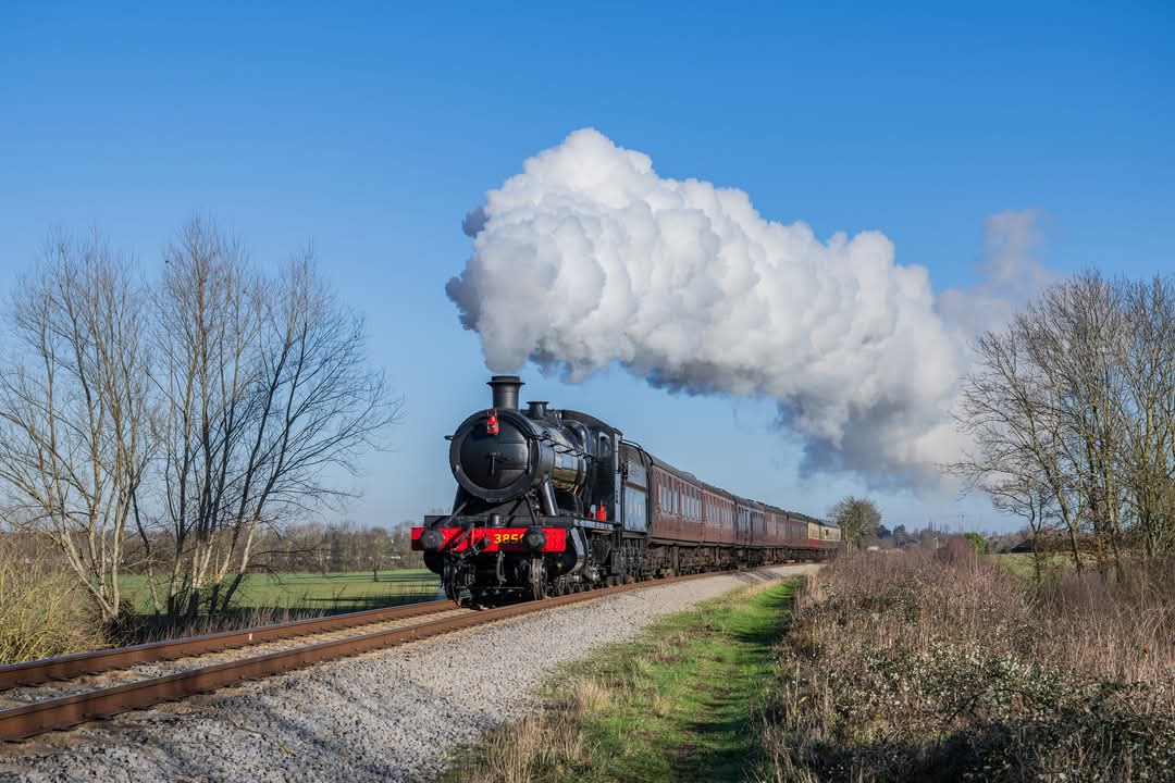 GWSR's tweet image. Can you believe that it's less than two weeks to go until our action packed Cotswold Festival of Steam?! We've got up to 11 engines in steam lined up, including SIX guest engines!

Don't forget kids go free on bank holiday Monday.

Book now here gwsr.com/galas/steam-ga…