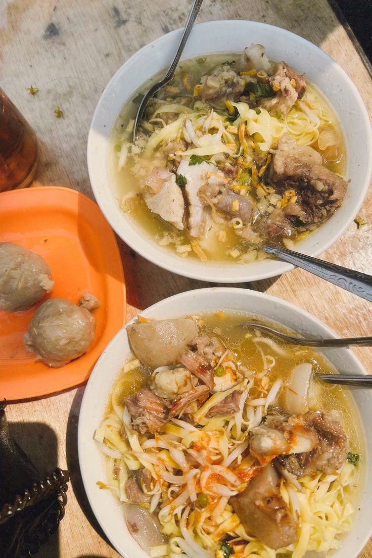 theintro__vert's tweet image. Mie kocok date with @surealIisme.