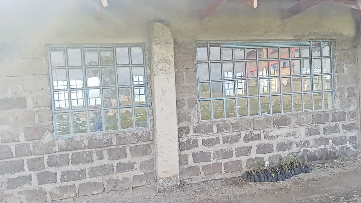 afriscapeltd's tweet image. Building brighter futures!

We specialize in creating inspiring and functional learning spaces.

Let&apos;s discuss your classroom construction needs.

#ClassroomDesign #EducationSolutions #afriscapeconstruction