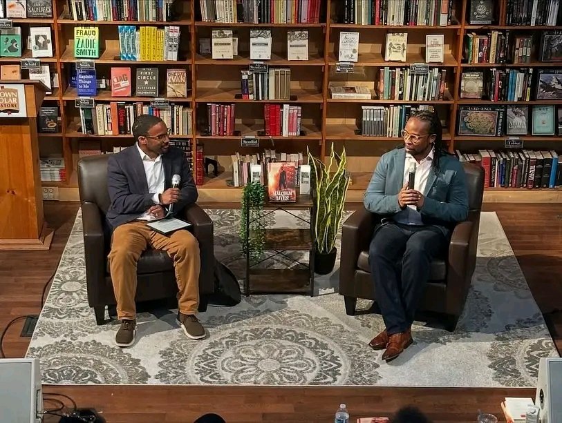 DruHart's tweet image. Had the pleasure of being in conversation with Dr. @ibramxk at @MidtownScholar about his powerful new book Malcolm Lives. Grateful for the depth, clarity, and urgency he brought to the legacy of Malcolm X.
#MalcolmLives #MidtownScholar #BlackLiberation #BookTalk #Harrisburg