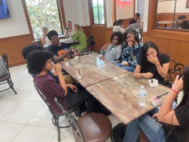 WellsWolverines's tweet image. Our students took a trip to "The Hill!" Thanks for showing our students so much love, @PVAMU! You KNOWWW! 💜💛