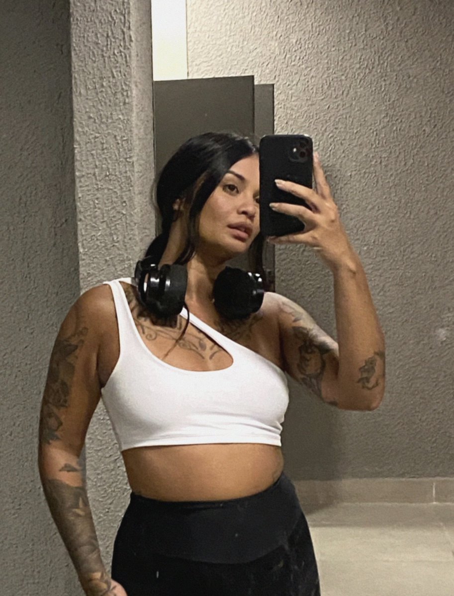 PaigeBliss_'s tweet image. Finally got the energy to work out again! Now I just need a little motivation to stay consistent... maybe a cute workout buddy would help? 😏💪

#WilmingtonDE
#WorkoutPartner
#workoutmotivation