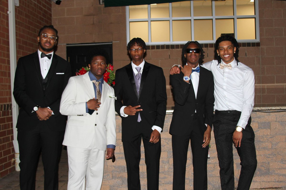 #SGClassof2025 #Prom Thanks for a great night, Hawks!