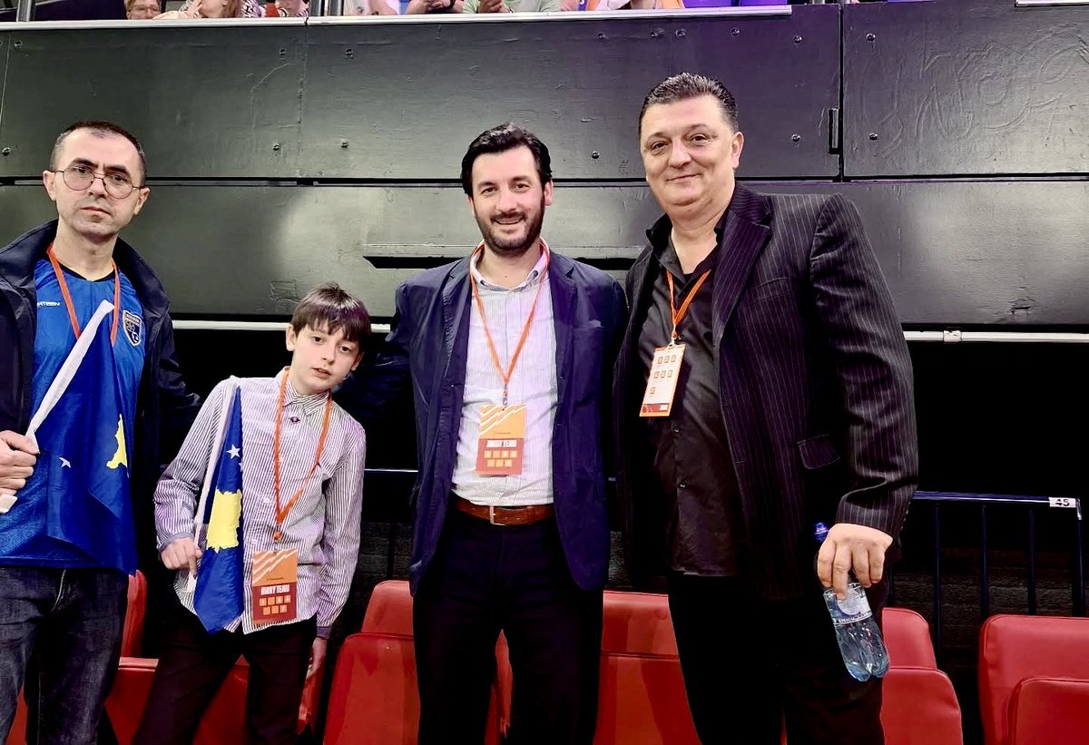 W/ <a href="/KSinNL/">Kosovo in Nederland</a> staff, we attended the handball 🤾 Euro qualifiers game between 🇳🇱&amp;🇽🇰, where I wished good luck 🍀 to the players, <a href="/FHK_Zyrtare/">Kosovo Handball Federation</a> President #EdinKolgeci &amp; staff &amp; thanked them for proudly representing 🇽🇰. Not the result we hoped for. Congrats to 🇳🇱 for qualifying! 🇽🇰🇳🇱🤾