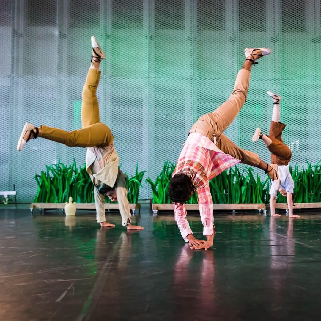 Auditori de Paiporta (@auditoripaiport) on Twitter photo 📆 Dissabte 17 de maig
🕖 19.00 h
📌 Pl. Tres d'abril
🕺💃 Dansa
ARRÒS de "Anna Mateu Cia."
#AuditoriPaiporta #AuditoriAlCarrer #CulturaPaiporta #Paiporta 📆 Dissabte 17 de maig
🕖 19.00 h
📌 Pl. Tres d'abril
🕺💃 Dansa
ARRÒS de "Anna Mateu Cia."
#AuditoriPaiporta #AuditoriAlCarrer #CulturaPaiporta #Paiporta