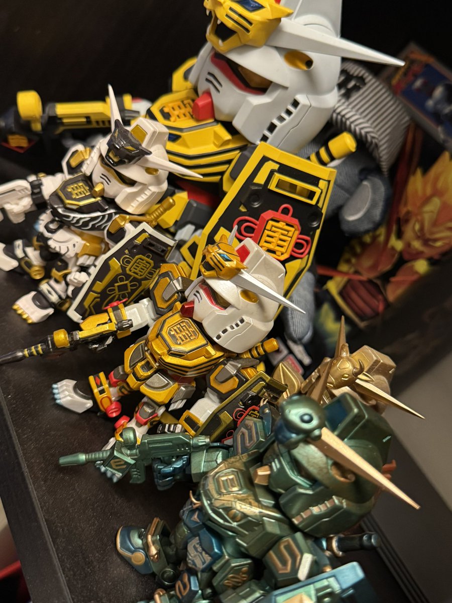 帰宅してQMSV干支ガンダム開封したら巳ガンダムの（おそらく